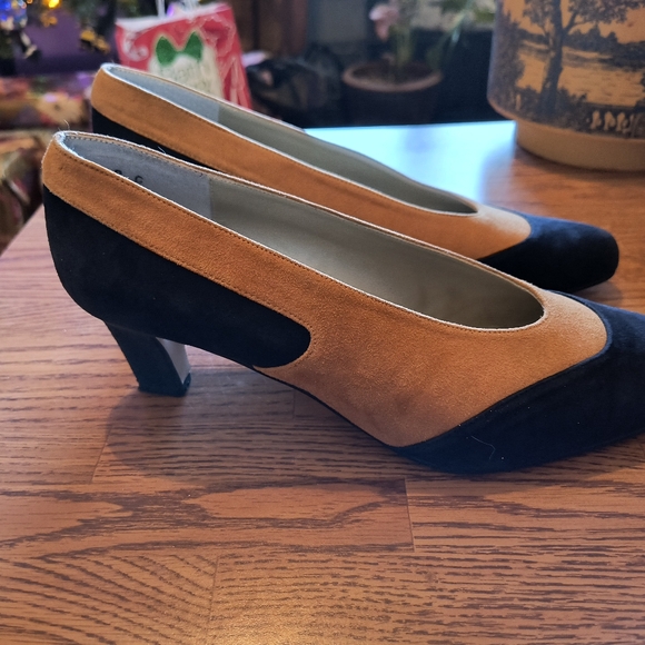 Vintage 80s Suede Pump Blue and Tan Made in Spain Size 9 - Picture 14 of 15